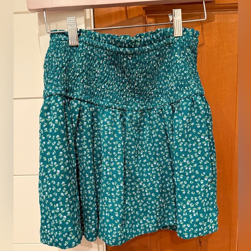 AMAZON BRAND FLORAL SHORTS